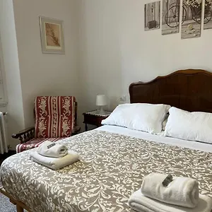 https://residenza-la-libert.it-tuscanyhotel.com